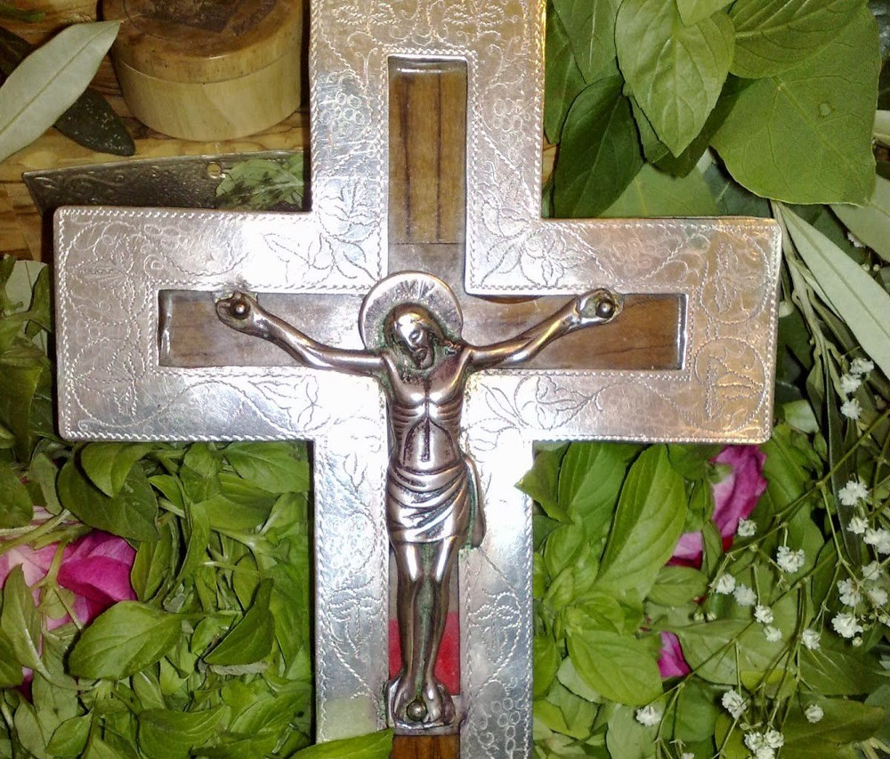 Ιερός Ναός Αγίων Ισιδώρων: Με λαμπρότητα θα εορτάσουμε την Ύψωση του Τιμίου Σταυρού - ΕΚΚΛΗΣΙΑ