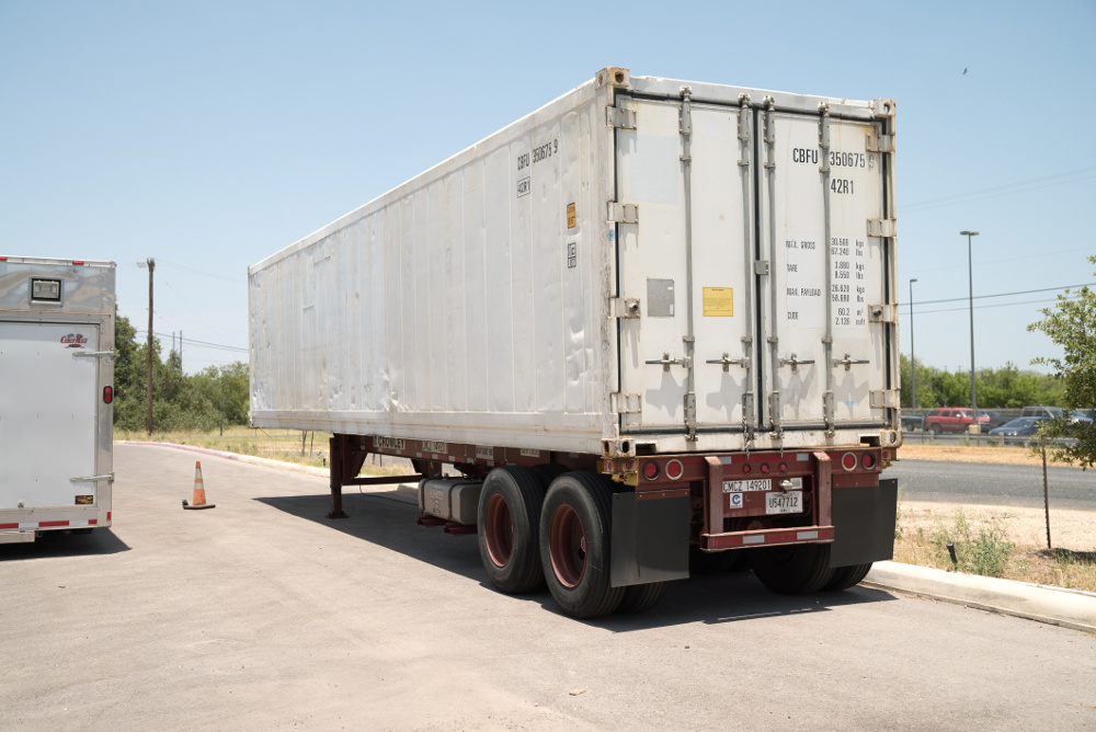 Κορωνοϊός: Φρίκη στις ΗΠΑ - Παραγγέλνουν φορτηγά ψυγεία για τους νεκρούς του ιού - ΔΙΕΘΝΗ