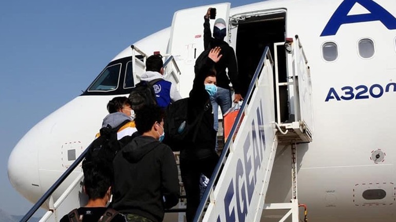 Ξεκίνησε η διαδικασία μετεγκατάστασης 350 ανηλίκων μεταναστών στη Γαλλία - ΕΛΛΑΔΑ
