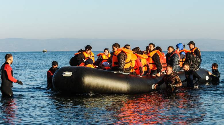 Μεταναστευτικό: Βρήκαν πολυεθνικό κύκλωμα δουλεμπορίας από τέσσερις ΜΚΟ στη Μυτιλήνη - ΕΛΛΑΔΑ
