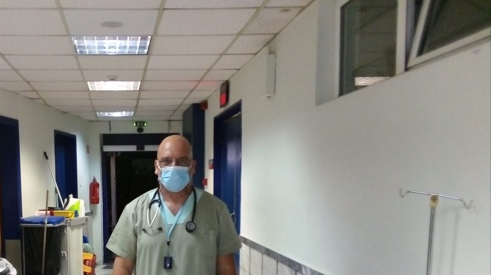 Γιατρός στη Θεσσαλονίκη προκαλεί αρνητές του κορονοϊού: Ελάτε μαζί μου στο νοσοκομείο χωρίς μάσκα - ΕΛΛΑΔΑ