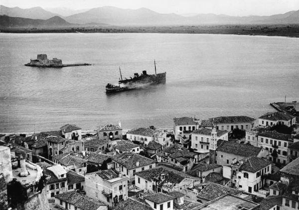 1944: Ανήμερα του Σταυρού οι Γερμανοί αποχωρούν από το Ναύπλιο και ανατινάζουν το λιμάνι - ΕΚΚΛΗΣΙΑ