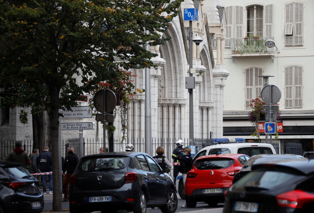 Τρομοκρατική επίθεση στη Νίκαια της Γαλλίας: Αποκεφαλίστηκε γυναίκα σε εκκλησία - Νεκροί και τραυματίες - ΔΙΕΘΝΗ