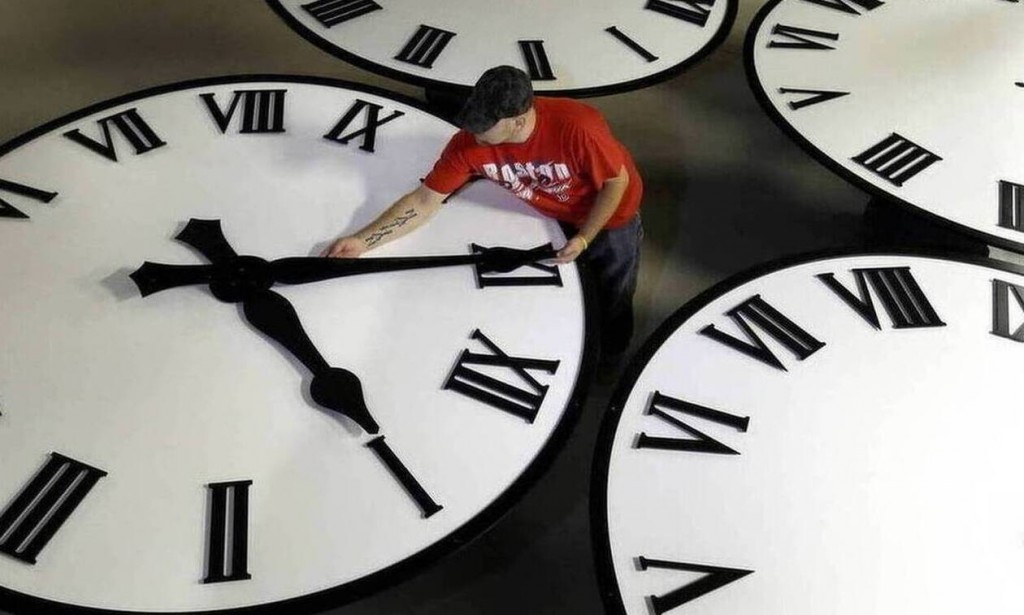 Αλλαγή ώρας 2020: Προσοχή - Πότε γυρίζουμε τα ρολόγια μας μία ώρα πίσω - ΕΛΛΑΔΑ