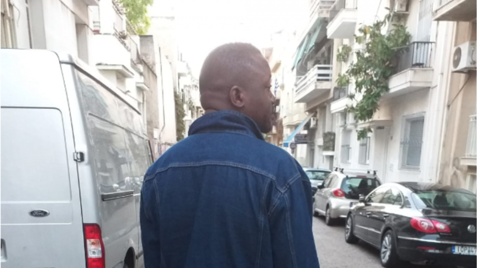 Εμμανουέλ Λουκάου: Η οδύσσεια ενός μετανάστη που ζει στην Ελλάδα με καρφωμένη μία σφαίρα στο κεφάλι του - ΕΛΛΑΔΑ