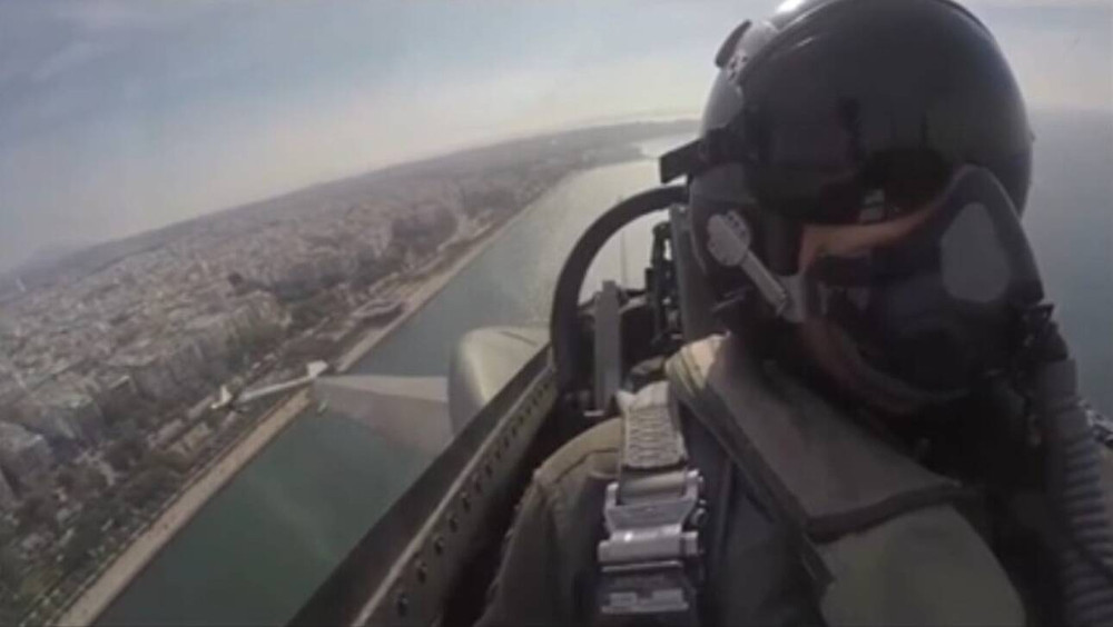 Πιλότος της Πολεμικής Αεροπορίας για την 28η Οκτωβρίου: Αθάνατες οι τολμηρές Ελληνικές ψυχές - ΕΛΛΑΔΑ