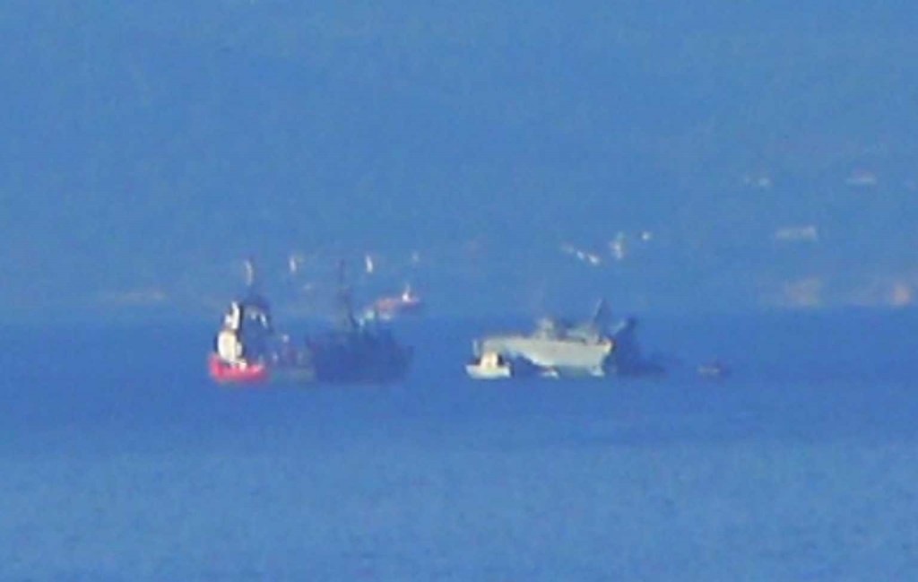 Σύγκρουση Πολεμικού πλοίου στον Πειραιά: Εχει πάρει κλίση έξω από το λιμάνι - ΕΛΛΑΔΑ