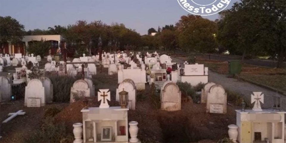 Σοκαριστικό: Στον Εύοσμο σκάβουν νέους τάφους για τα θύματα του κορωνοϊού - ΕΛΛΑΔΑ