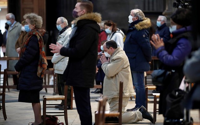 Γαλλία-δικαστήριο: Η κυβέρνηση να τροποποιήσει άμεσα τον αριθμό των 30 πιστών σε λειτουργίες - ΔΙΕΘΝΗ