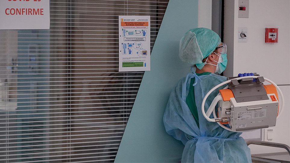 «Ξεφεύγει» η επιδημία: Εκτινάχθηκαν οι εισαγωγές ασθενών με covid-19 στα νοσοκομεία της Αττικής - ΕΛΛΑΔΑ