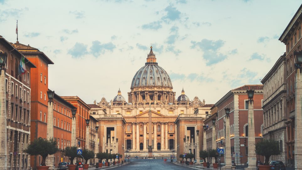 Βατικανό: Καταδικάστηκε για υπεξαίρεση και ξέπλυμα χρήματος ο πρώην διοικητής της τράπεζας της Αγίας Έδρας - ΔΙΕΘΝΗ