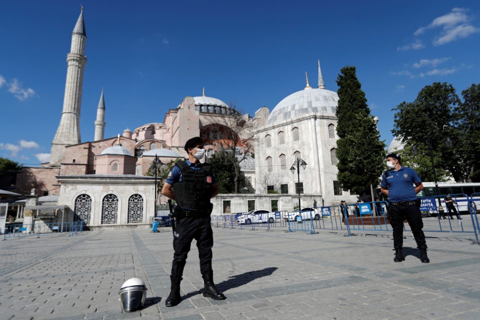 Προσεύχονται για βροχή στην Τουρκία: Η Κωνσταντινούπολη κινδυνεύει να ξεμείνει από νερό σε 45 ημέρες - ΔΙΕΘΝΗ
