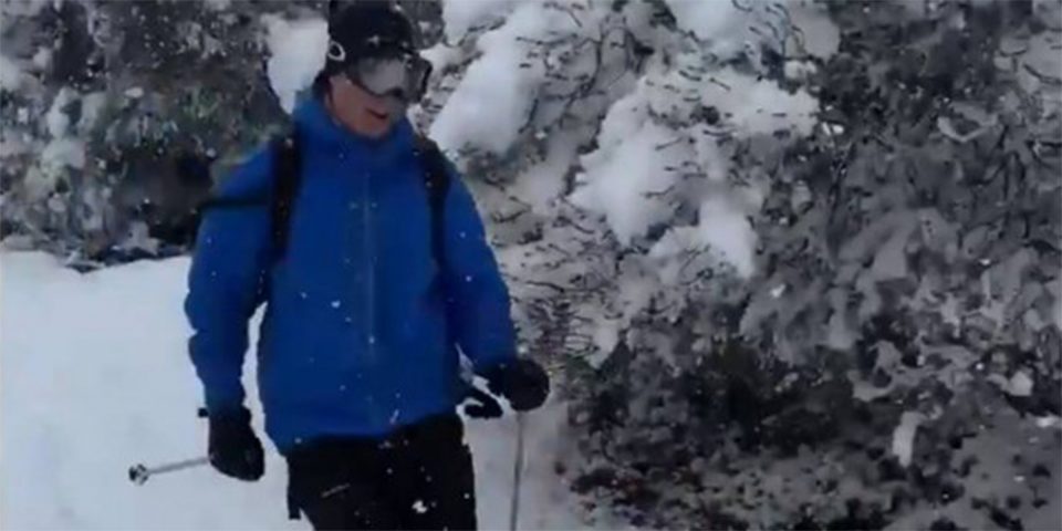 Κακοκαιρία «Μήδεια»: Ο Νορβηγός πρέσβης αγαπά το χιόνι και το δείχνει κάνοντας σκι... στη Φιλοθέη! [βίντεο] - ΕΛΛΑΔΑ