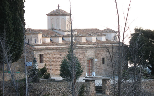 Ο σπάνιος ναός της Πελοποννήσου με τους 17 τρούλους! - ΕΚΚΛΗΣΙΑ