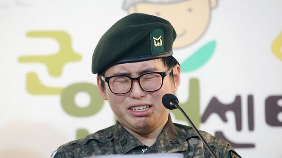 Νότια Κορέα: Μυστήριο γύρω από τον θάνατο του πρώτου τρανσέξουαλ στρατιώτη - ΔΙΕΘΝΗ