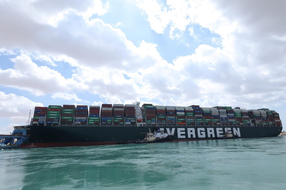 Πλακιωτάκης: Δεκαέξι ελληνικά πλοία είναι σε αναμονή στη Διώρυγα του Σουέζ - ΕΛΛΑΔΑ