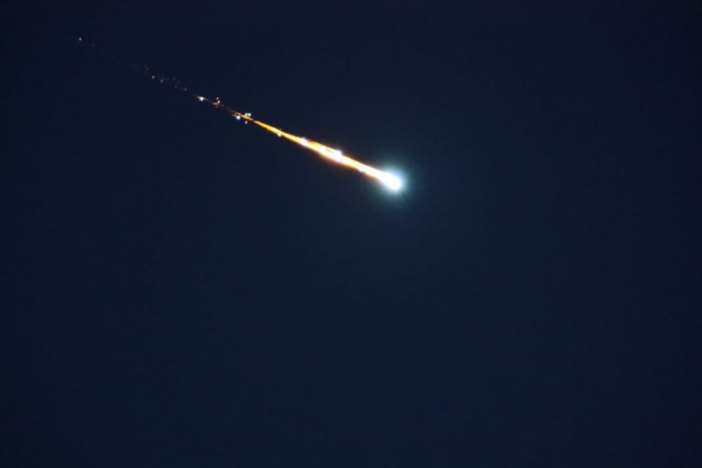 Βίντεο με τη φωτεινή βολίδα ή μετεωρίτη που εμφανίστηκε στον ουρανό της Ρώμης - ΔΙΕΘΝΗ