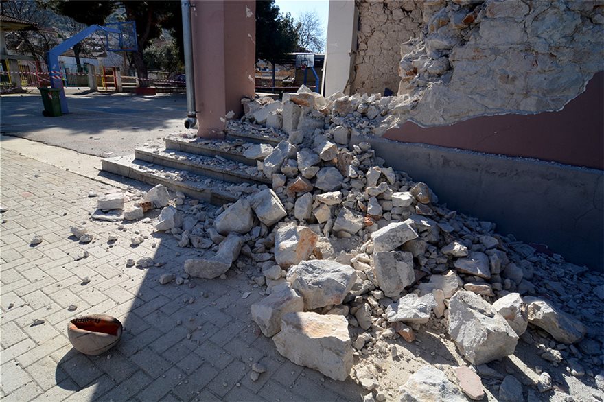 Σεισμός στην Ελασσόνα: 1575 κατοικίες κρίθηκαν ακατάλληλες - ΕΛΛΑΔΑ