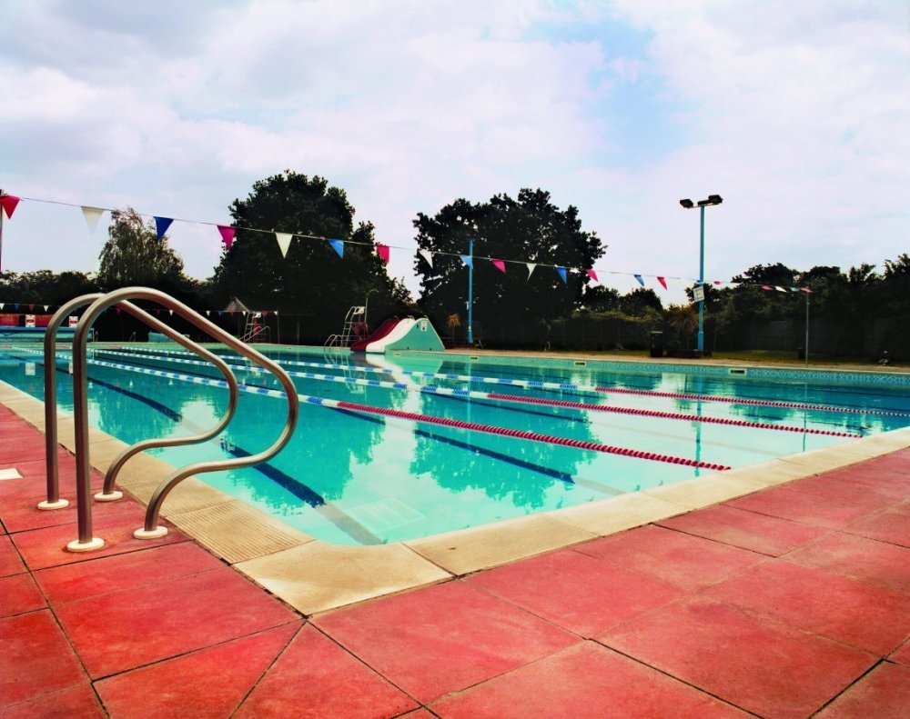 Σοκάρουν οι περιγραφές για τον παράγοντας της κολύμβησης που ασελγούσε σε ανήλικες αθλήτριες - ΕΛΛΑΔΑ