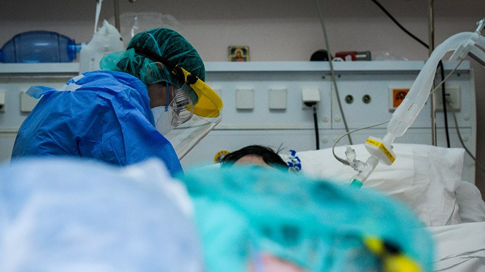 «Γονατίζουν» Αττική και Θεσσαλονίκη - 576 ασθενείς εισήχθησαν στα νοσοκομεία σε ένα 24ωρο - ΕΛΛΑΔΑ