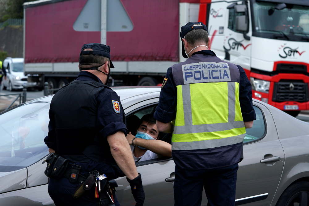 Ισπανία : Ελβετός οδηγούσε για 30 χιλιόμετρα ανάποδα, έχοντας για συνοδηγό ένα πτώμα - ΔΙΕΘΝΗ