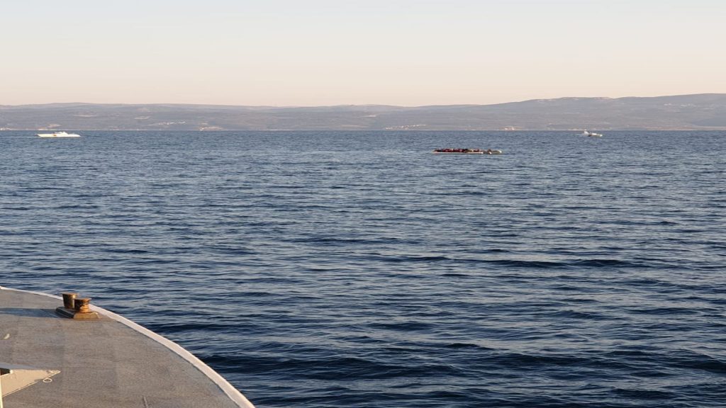 Βίντεο ντοκουμέντο: Τουρκική ακταιωρός παρενοχλεί σκάφος του Λιμενικού ανοιχτά της Λέσβου - ΕΛΛΑΔΑ