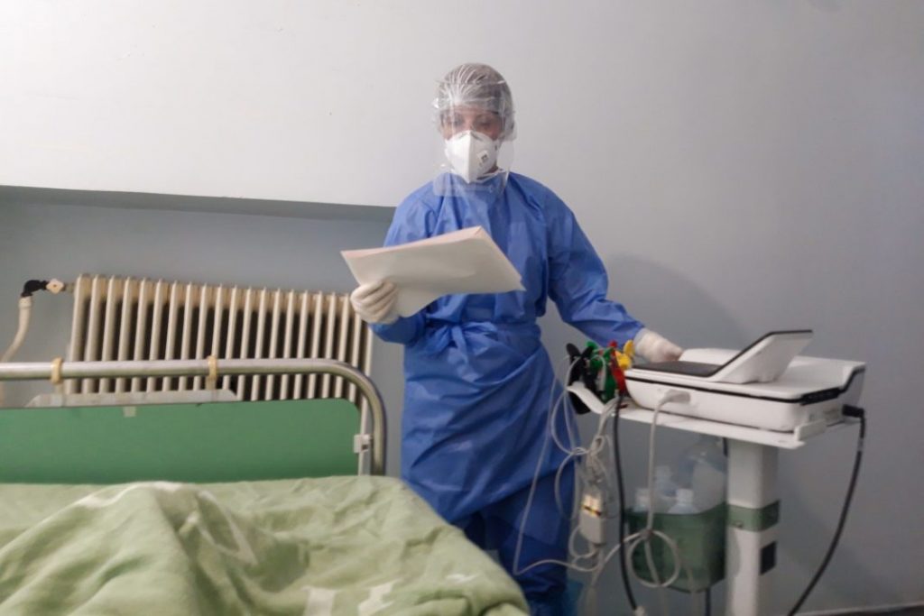 Πάσχα στα νοσοκομεία: Γιατροί και νοσηλευτές δίπλα στους ασθενείς - ΕΛΛΑΔΑ