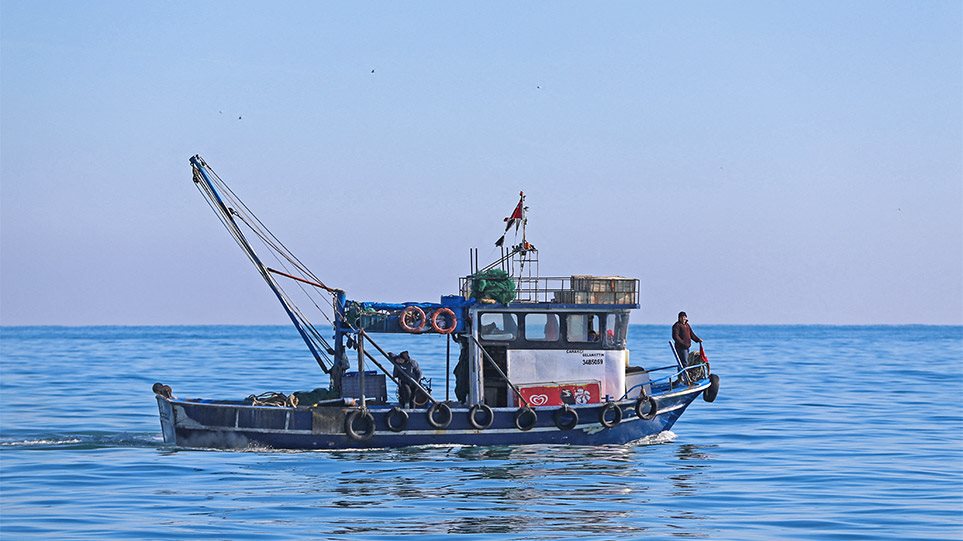 Τουρκικά αλιευτικά εντοπίστηκαν από το Λιμενικό νότια της Γαύδου - ΕΛΛΑΔΑ