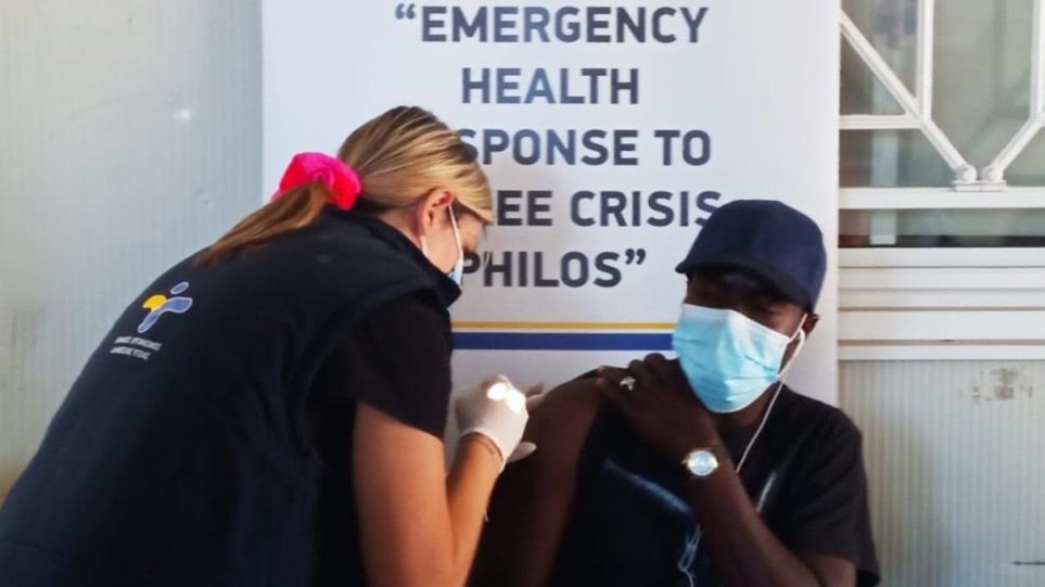 Ξεκίνησε ο εμβολιασμός των αιτούντων άσυλο στα νησιά και την ενδοχώρα - ΕΛΛΑΔΑ