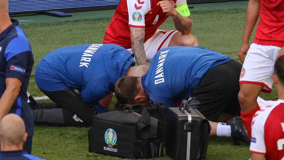 Euro 2020: Κατέρρευσε ο Κρίστιαν Έρικσεν μέσα στο γήπεδο - Δίνει μάχη για τη ζωή του - Διεκόπη το παιχνίδι Δανία-Φινλανδία - ΑΘΛΗΤΙΚΑ