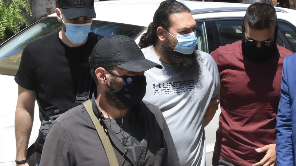 Μονή Πετράκη: Απολογείται ο 37χρονος συλληφθείς για την επίθεση με βιτριόλι σε μητροπολίτες - ΕΛΛΑΔΑ