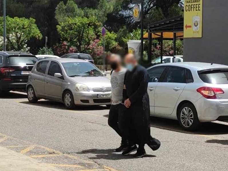 Αγρίνιο: Κοινόβιο φέρεται να είχε δημιουργήσει ο ιερέας που κατηγορείται για βιασμό - ΕΛΛΑΔΑ