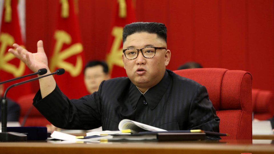 B. Κορέα: Ο αδυνατισμένος Κιμ Γιονγκ Ουν προκαλεί θλίψη και δάκρυα - ΔΙΕΘΝΗ