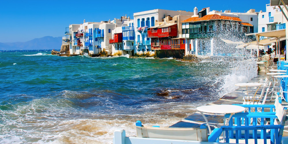 BBC: Πώς η Ελλάδα μετατρέπει τα νησιά της σε COVID-free, για να υποδεχθούν τους τουρίστες - ΔΙΕΘΝΗ