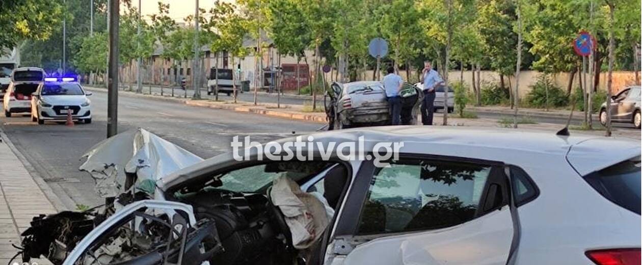 Τραγωδία στη Θεσσαλονίκη – Δύο νεκροί σε τροχαίο δυστύχημα (εικόνες) - ΕΛΛΑΔΑ