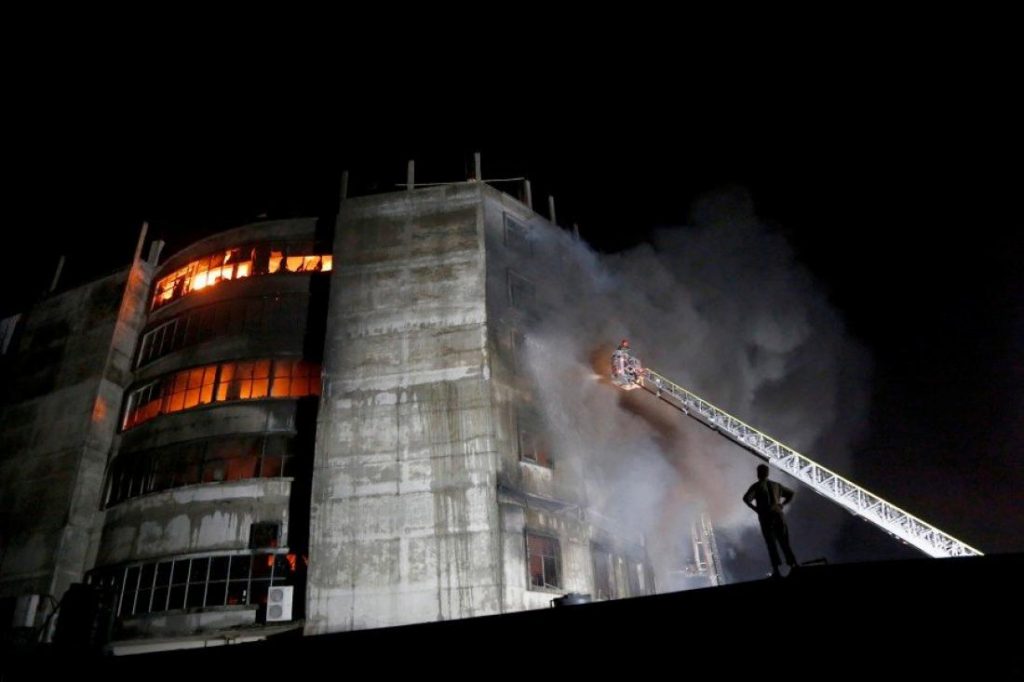 Μπανγκλαντές: Περισσότεροι από 50 νεκροί από πυρκαγιά σε εργοστάσιο - ΔΙΕΘΝΗ