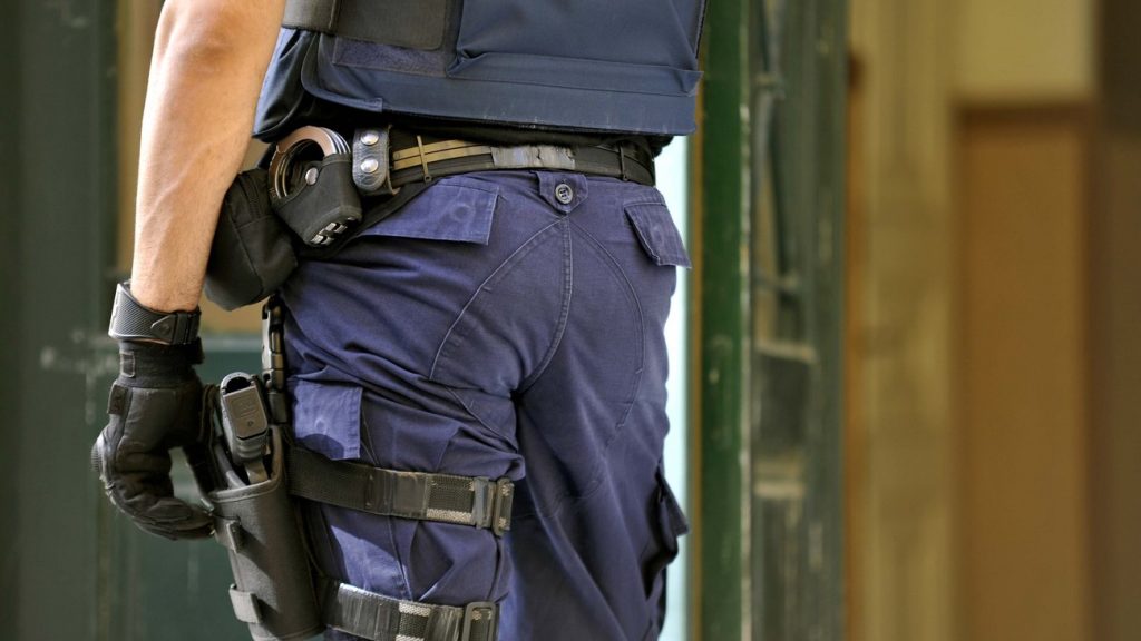 Σύλληψη ειδικού φρουρού που πυροβόλησε σε καβγά στην Μυτιλήνη - ΕΛΛΑΔΑ