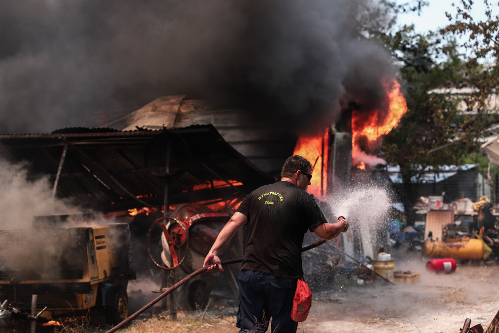 Μεγάλη πυρκαγιά στην Αχαΐα: Εκκενώνονται Ζήρια και Άνω Ζήρια - ΕΛΛΑΔΑ