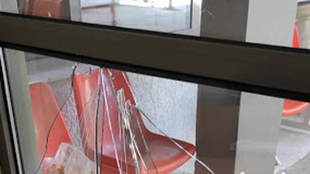 Κιάτο: Επίθεση με φαλτσέτα σε νοσηλευτή του Κέντρου Υγείας - ΕΛΛΑΔΑ