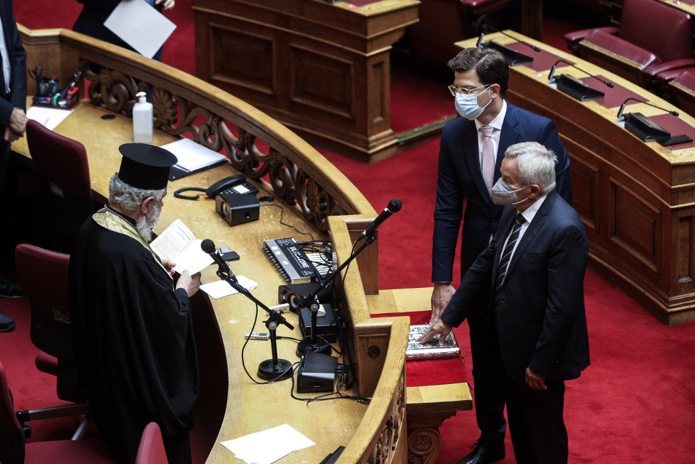 Βουλή: Ορκίστηκε βουλευτής της ΝΔ ο Κωνσταντίνος Κόλλιας - ΚΟΡΙΝΘΙΑ