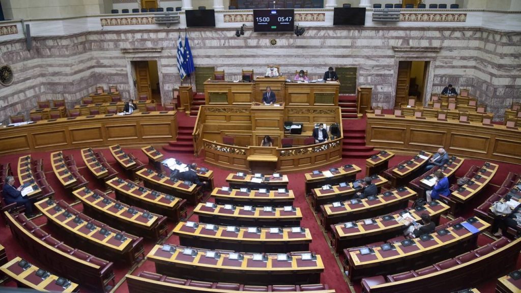 Βουλή: Ψηφίστηκε το Μεσοπρόθεσμο Πλαίσιο 2022-2025 - ΠΟΛΙΤΙΚΗ