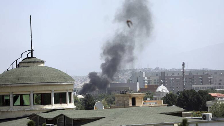 Εκρήξεις ακούγονται στην Καμπούλ, ενώ οι Ταλιμπάν κυριεύουν την πόλη - ΔΙΕΘΝΗ