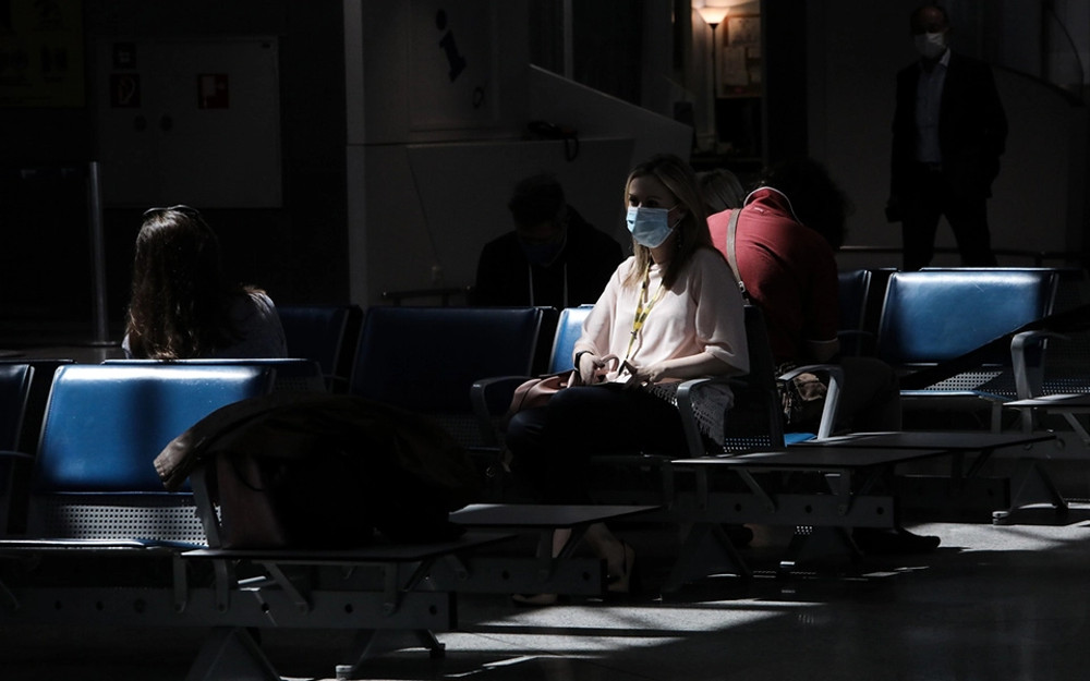 NOTAM: Υποχρεωτικό τεστ για τους ανεμβολίαστους ταξιδιώτες από 13 χώρες - ΕΛΛΑΔΑ