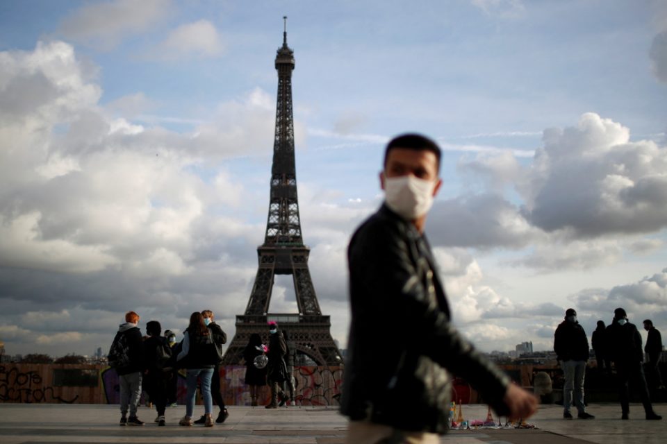 Γαλλία: Διέρρευσαν στο διαδίκτυο τα δεδομένα 700.000 ανθρώπων που είχαν υποβληθεί σε τεστ κορονοϊού - ΔΙΕΘΝΗ