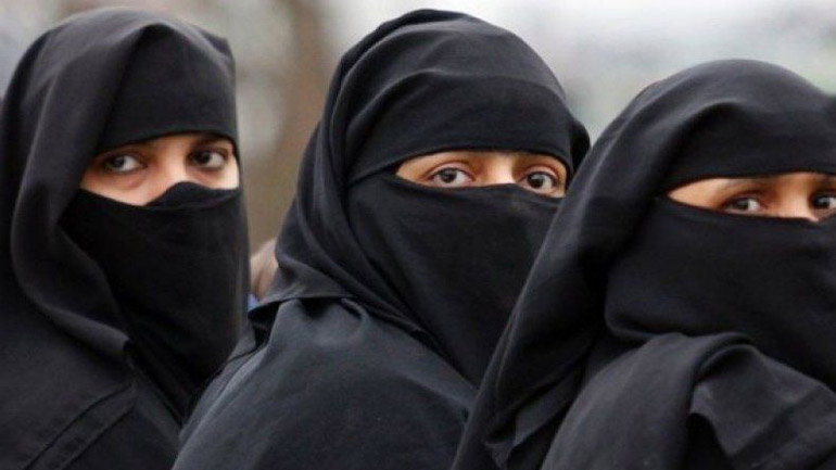 Ταλιμπάν: Υποχρεωτική η μαντίλα, όχι όμως η μπούρκα - ΔΙΕΘΝΗ