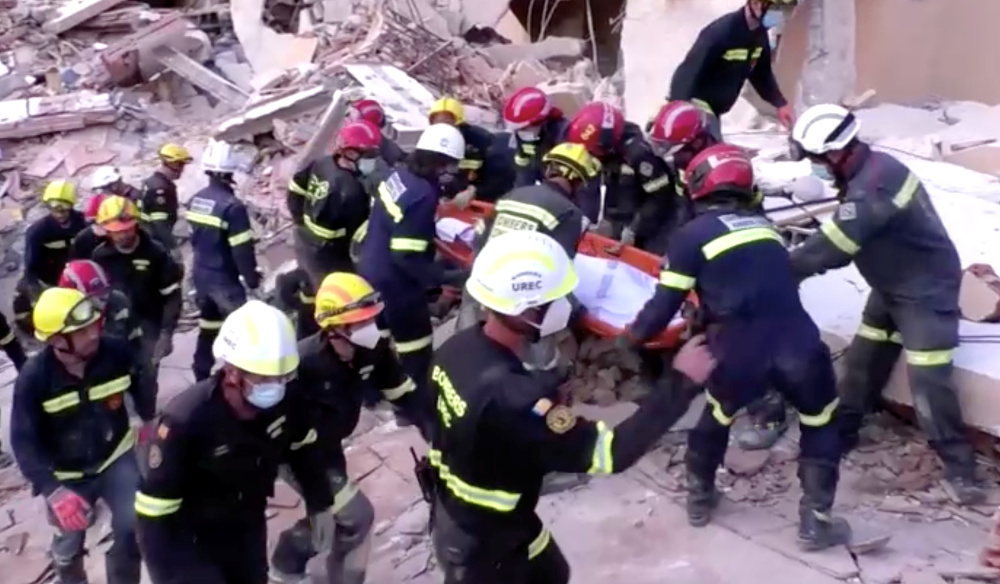 Ισπανία: Ανασύρθηκε νεκρός ένας έφηβος από τα ερείπια κτιρίου που κατέρρευσε - ΔΙΕΘΝΗ