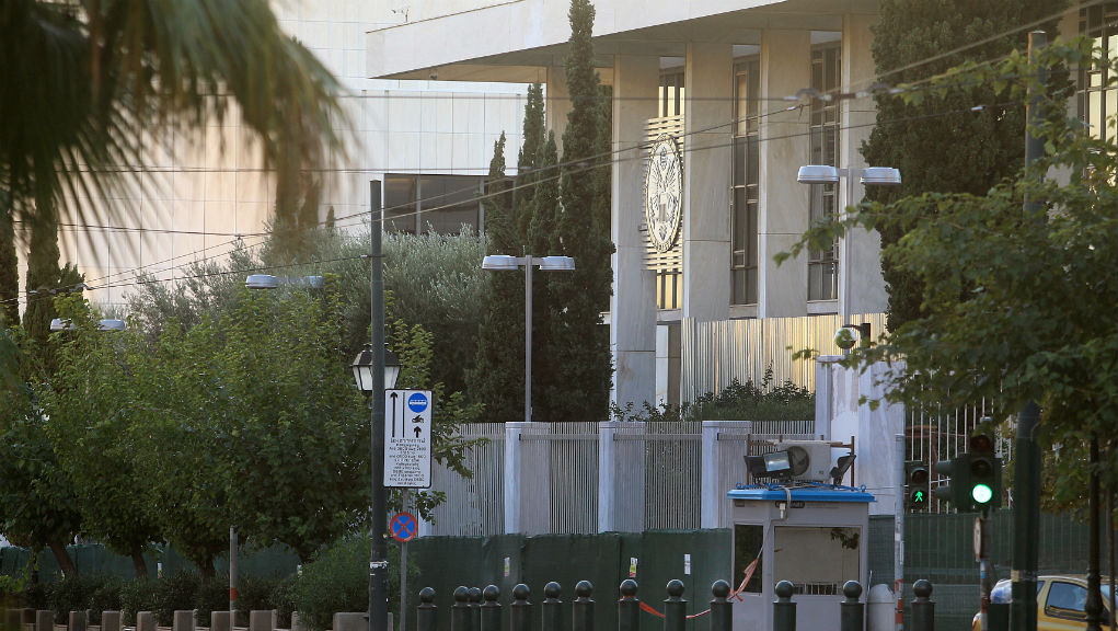 Αφγανός προσπάθησε να αυτοπυρποληθεί έξω από την Αμερικανική Πρεσβεία στην Αθήνα - ΕΛΛΑΔΑ