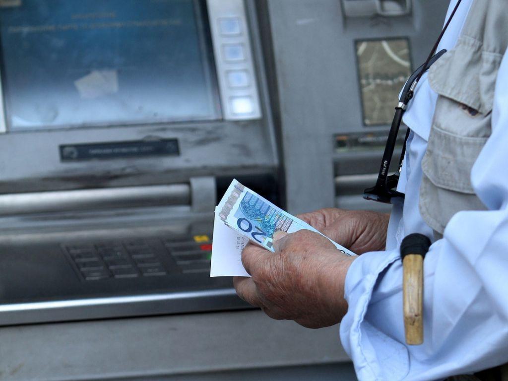 Συντάξεις Σεπτεμβρίου: Αύριο Τετάρτη 25 Αυγούστου ξεκινάνε οι πληρωμές – Από απόψε τα χρήματα στα ATM - ΟΙΚΟΝΟΜΙΑ