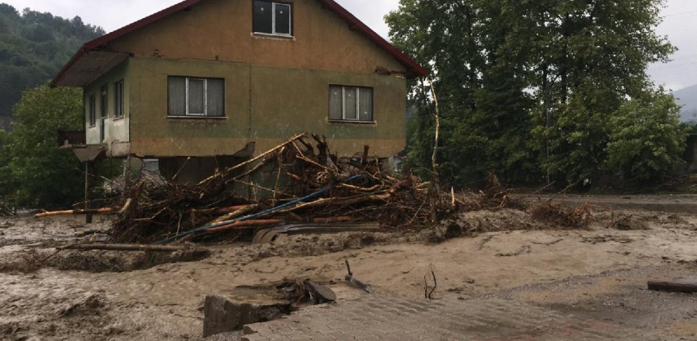 Το βόρειο τμήμα της Τουρκίας πλήττεται από πλημμύρες - ΔΙΕΘΝΗ