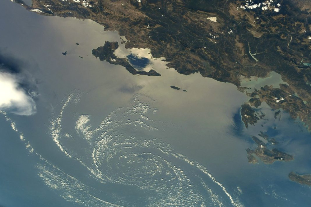 Εντυπωσιακή φωτογραφία: Έτσι είναι η Κέρκυρα από το διάστημα - ΕΛΛΑΔΑ